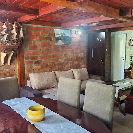 Ambijent House *