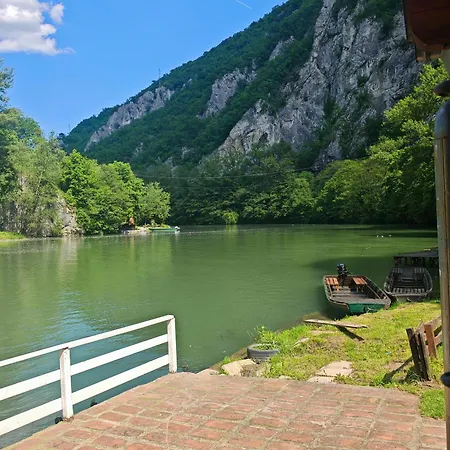 Ambijent House * Ovcar Banja